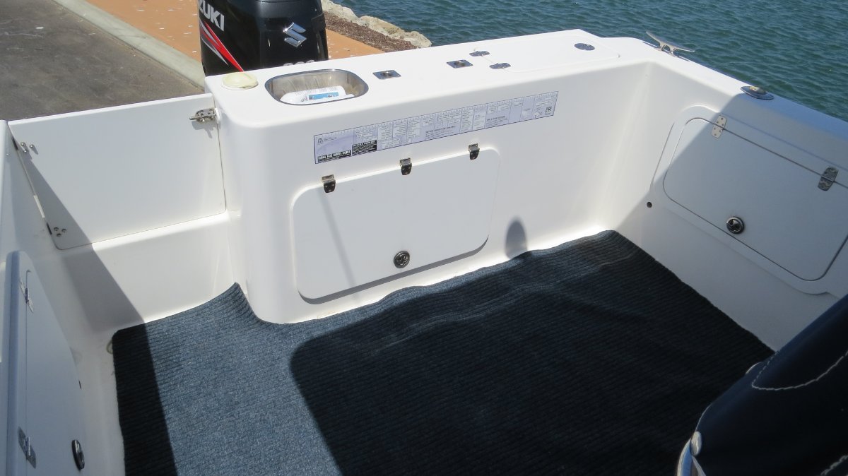 2008 FURY 282 CENTRE CONSOLE