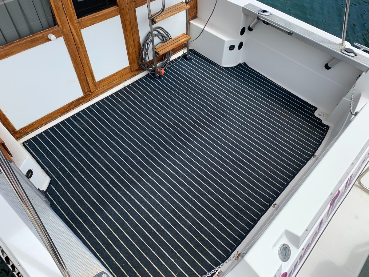 BAYLINER 2556 FLYBRIDGE