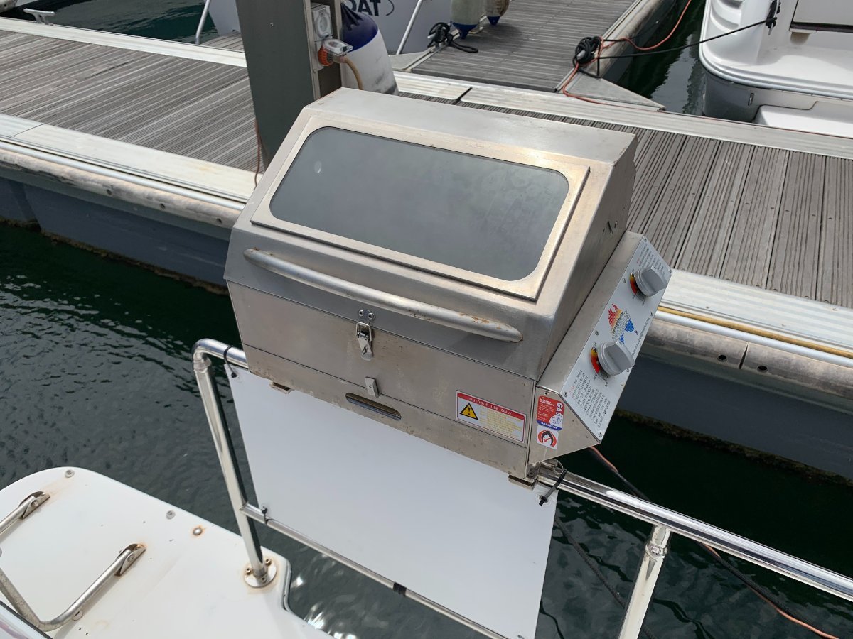 BAYLINER 2556 FLYBRIDGE