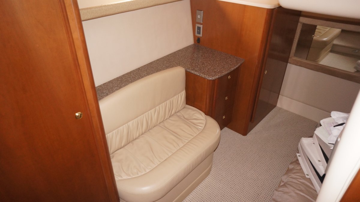 2005 MERIDIAN 411 FLYBRIDGE CRUISER