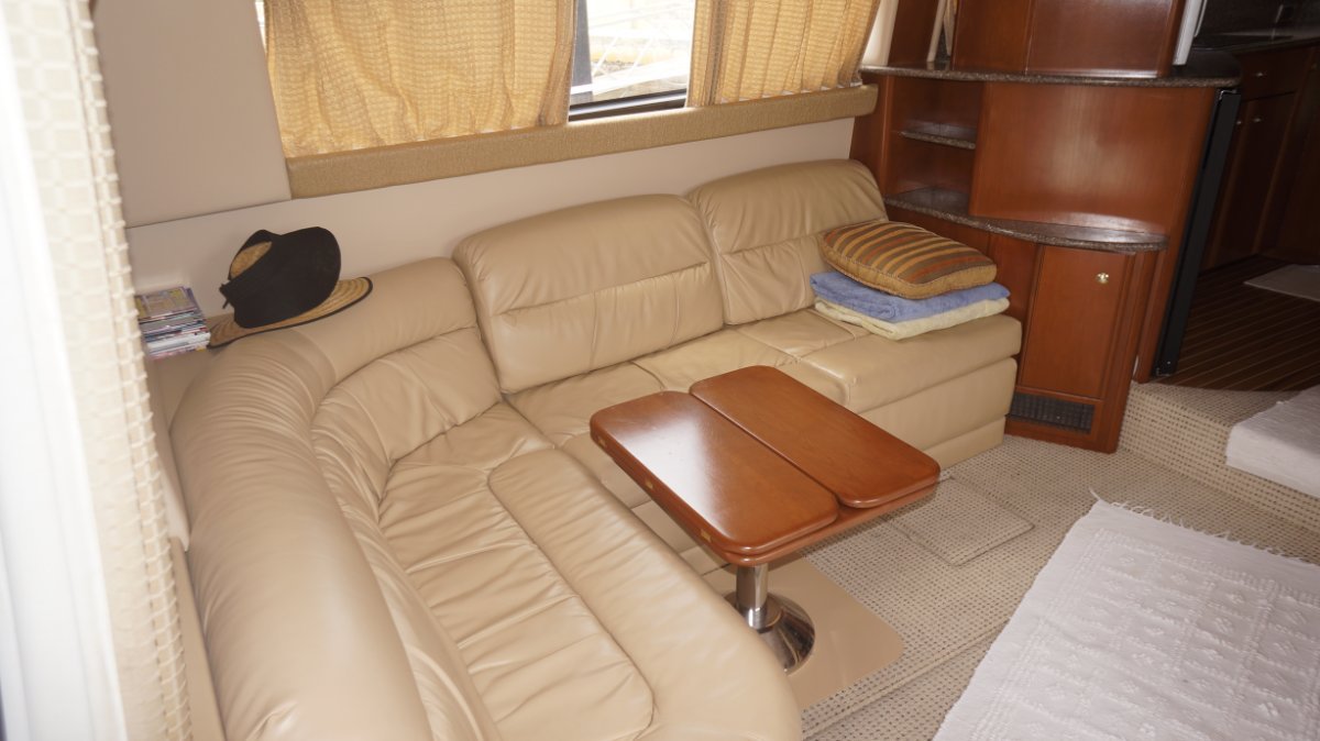 2005 MERIDIAN 411 FLYBRIDGE CRUISER