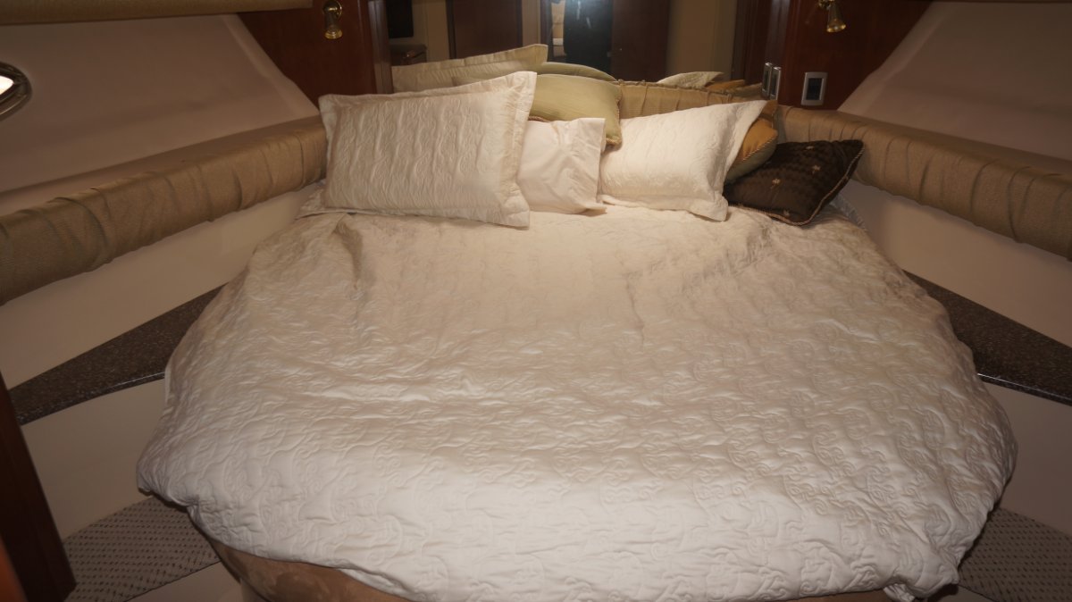 2005 MERIDIAN 411 FLYBRIDGE CRUISER