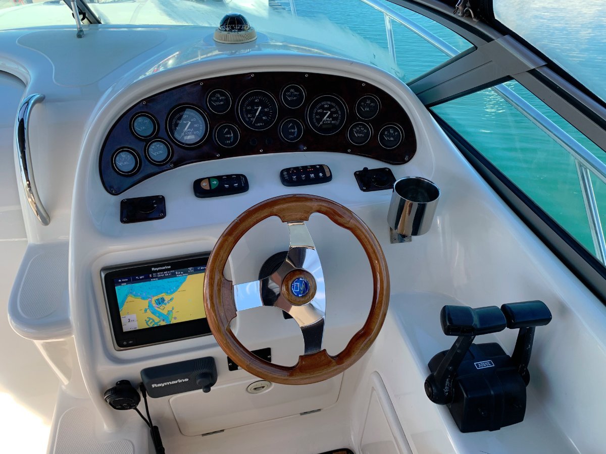 2006 SUNRUNNER 3300 SPORTS CRUISER