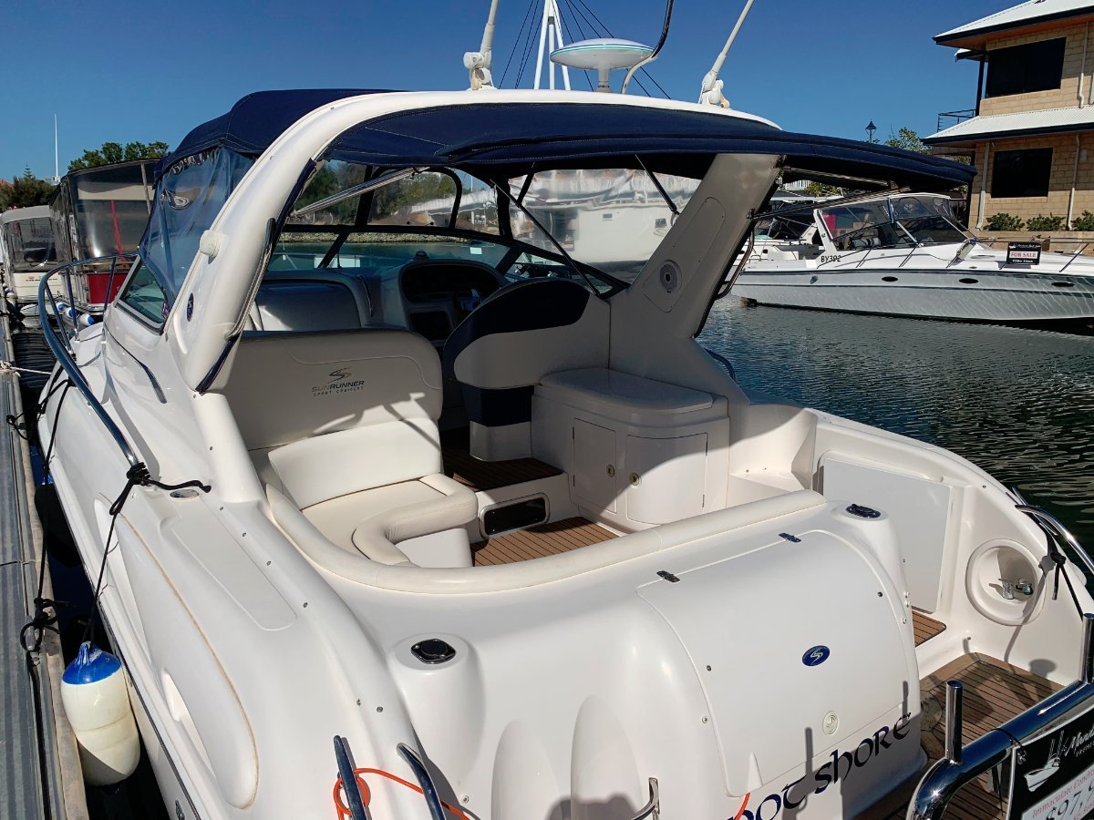 2006 SUNRUNNER 3300 SPORTS CRUISER