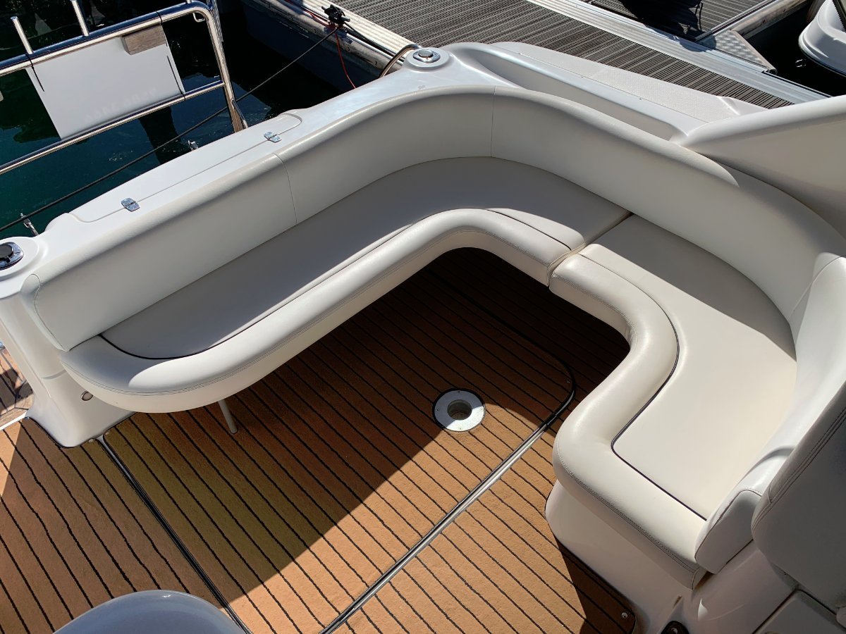 2006 SUNRUNNER 3300 SPORTS CRUISER