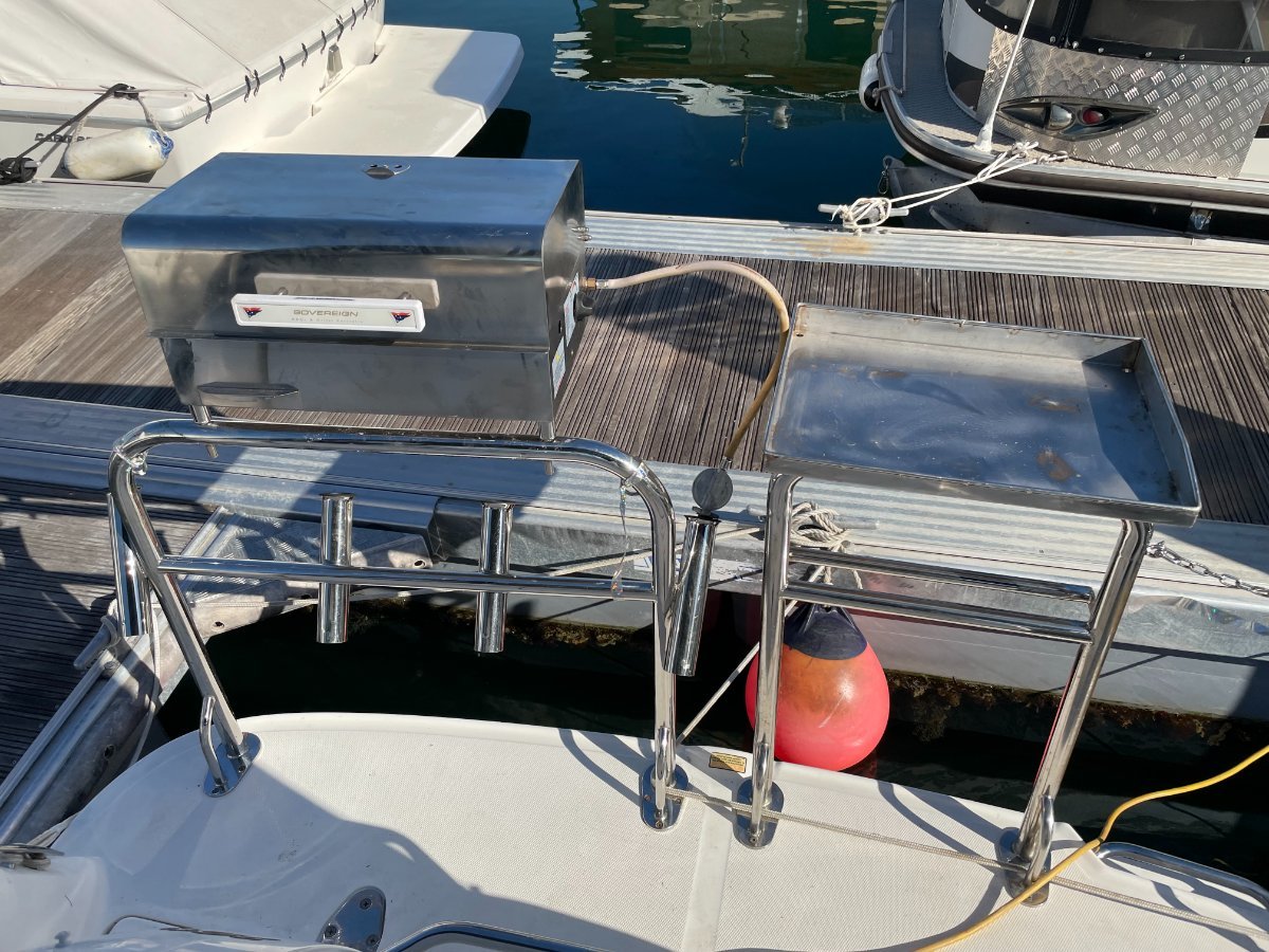 2006 SEA RAY 260 SUNDANCER SPORTS CRUISER