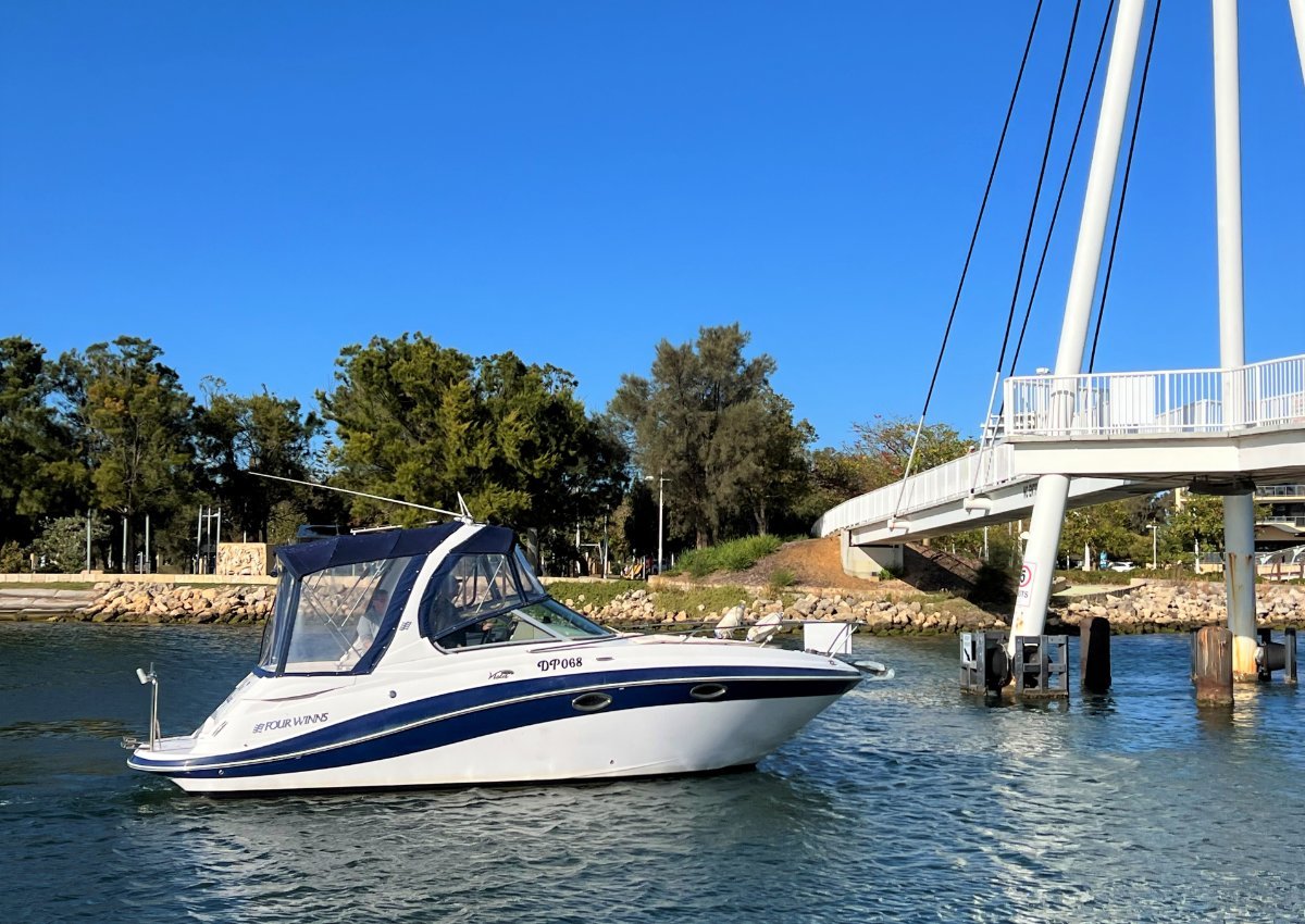 2006 FOUR WINNS VISTA 278 BOWRIDER