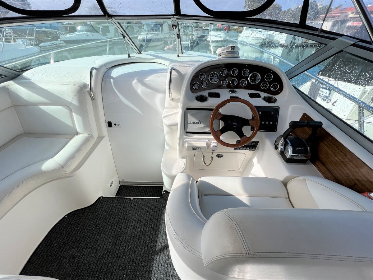 2001 SUNRUNNER 3700 CRUISER