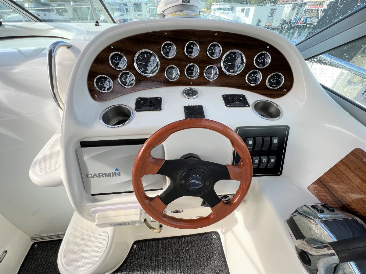 2001 SUNRUNNER 3700 CRUISER