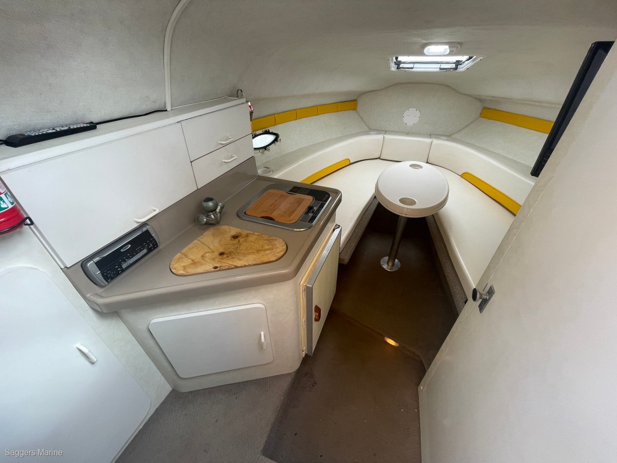 2004 GLASTRON GS 249 SPORTS CRUISER