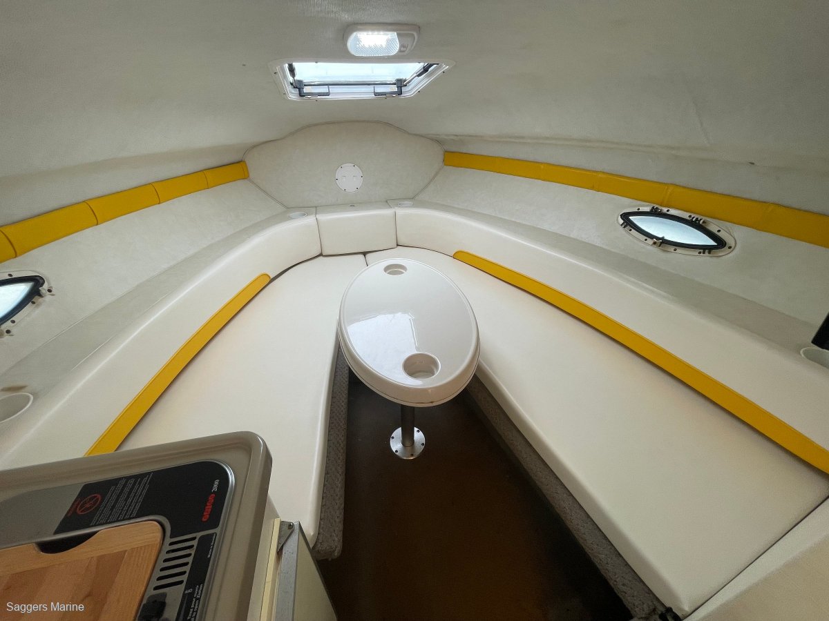 2004 GLASTRON GS 249 SPORTS CRUISER