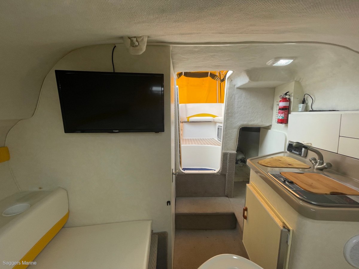 2004 GLASTRON GS 249 SPORTS CRUISER
