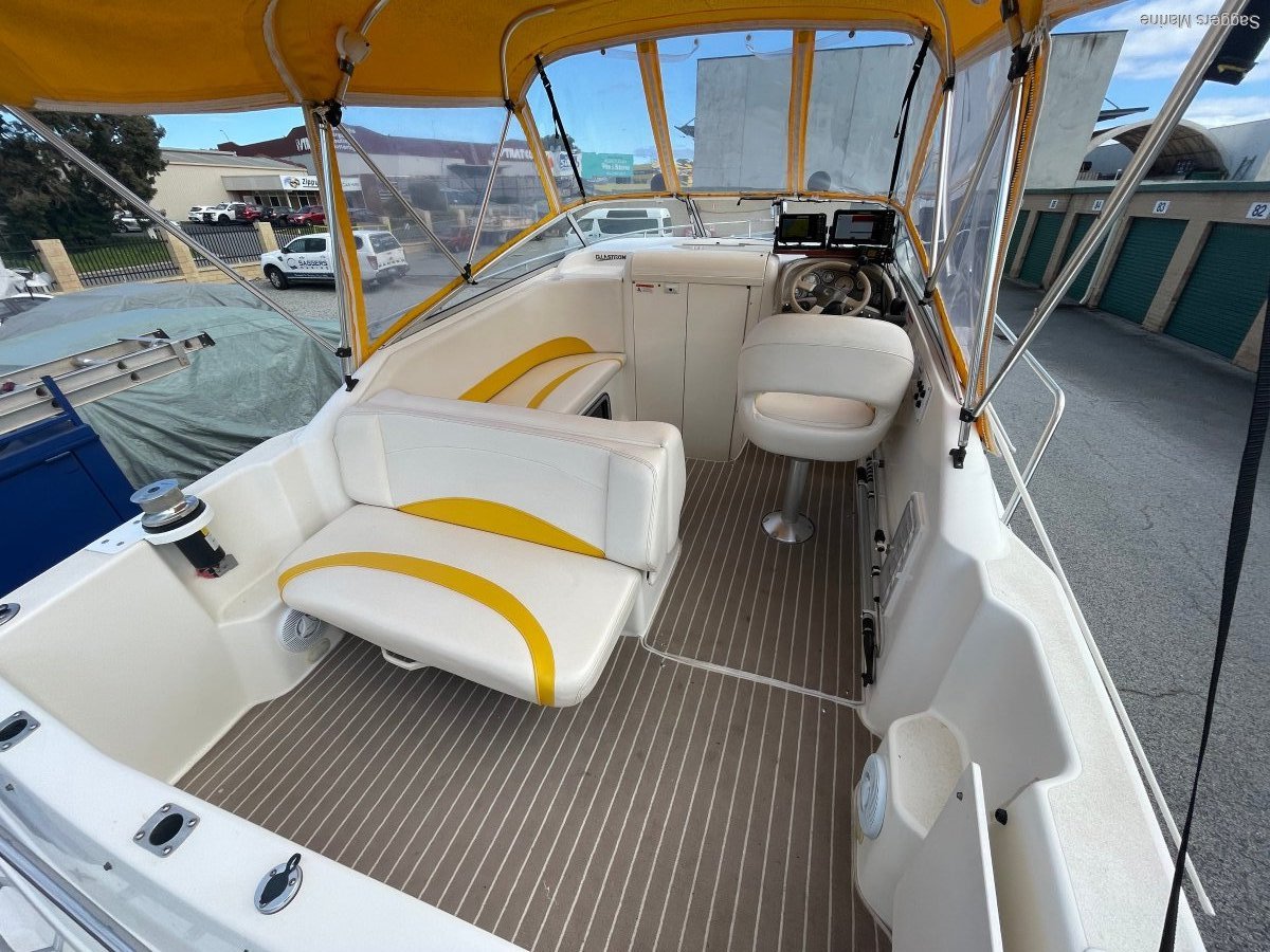 2004 GLASTRON GS 249 SPORTS CRUISER