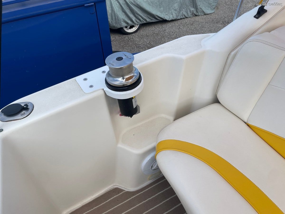 2004 GLASTRON GS 249 SPORTS CRUISER