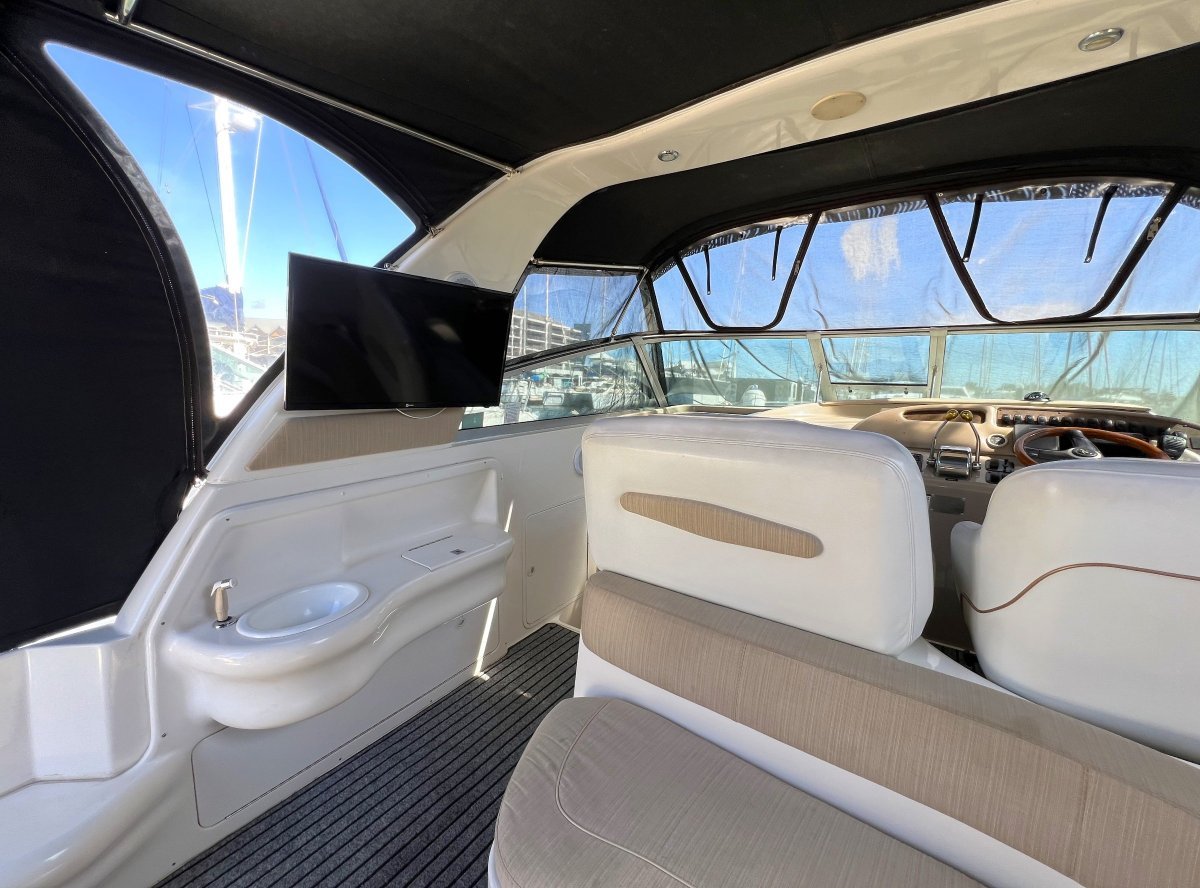 1998 SEA RAY 310 SUNDANCER SPORTS CRUISER