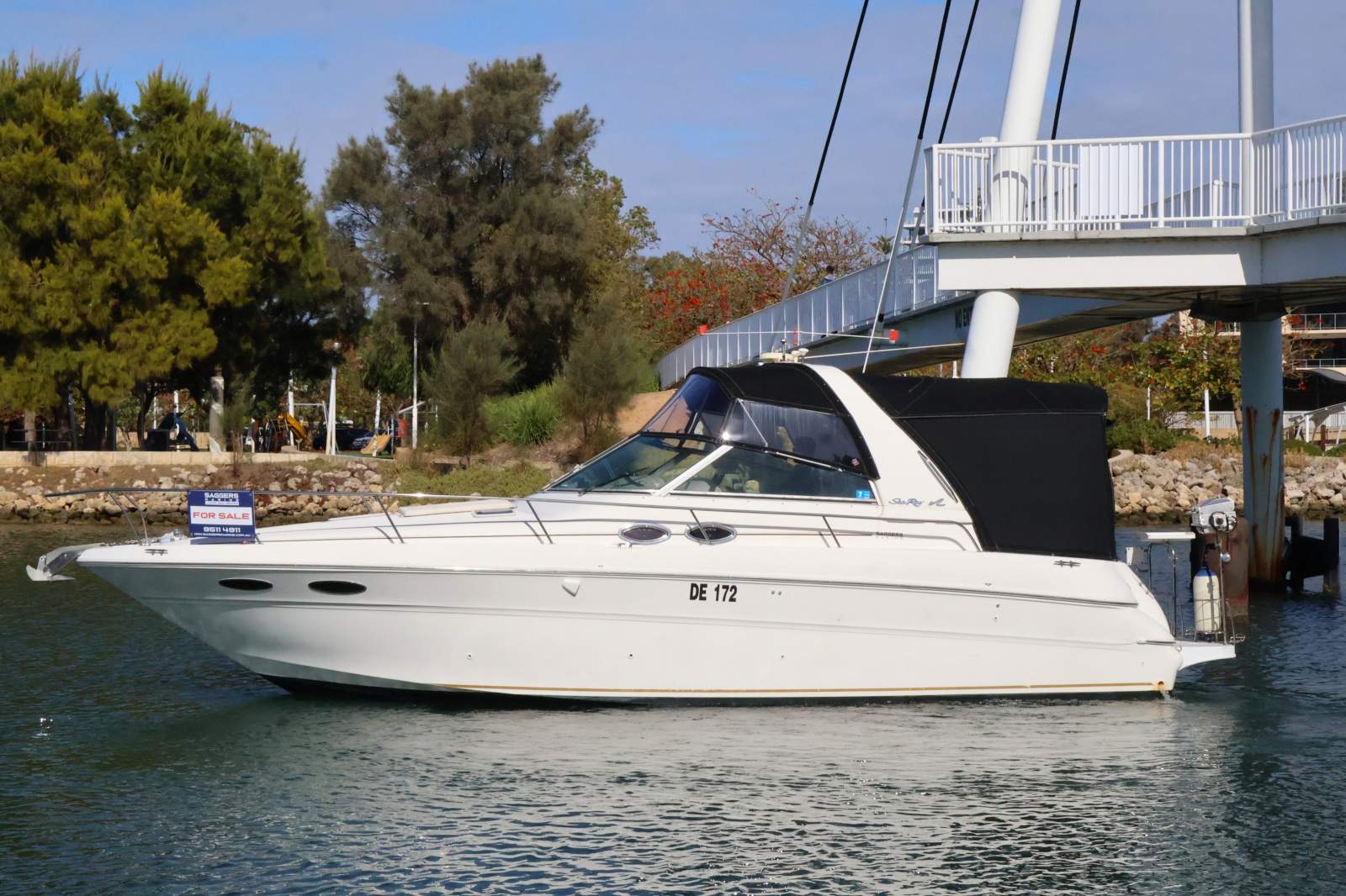 2000 SEA RAY 310 SUNDANCER SPORTS CRUISER