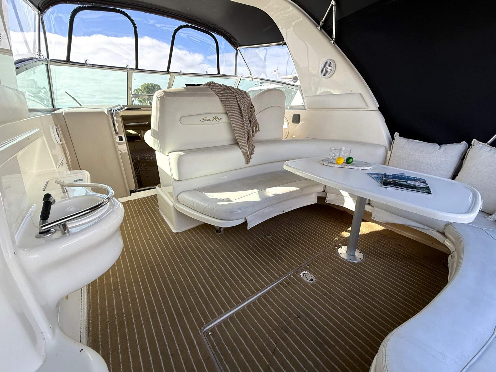 2000 SEA RAY 310 SUNDANCER SPORTS CRUISER