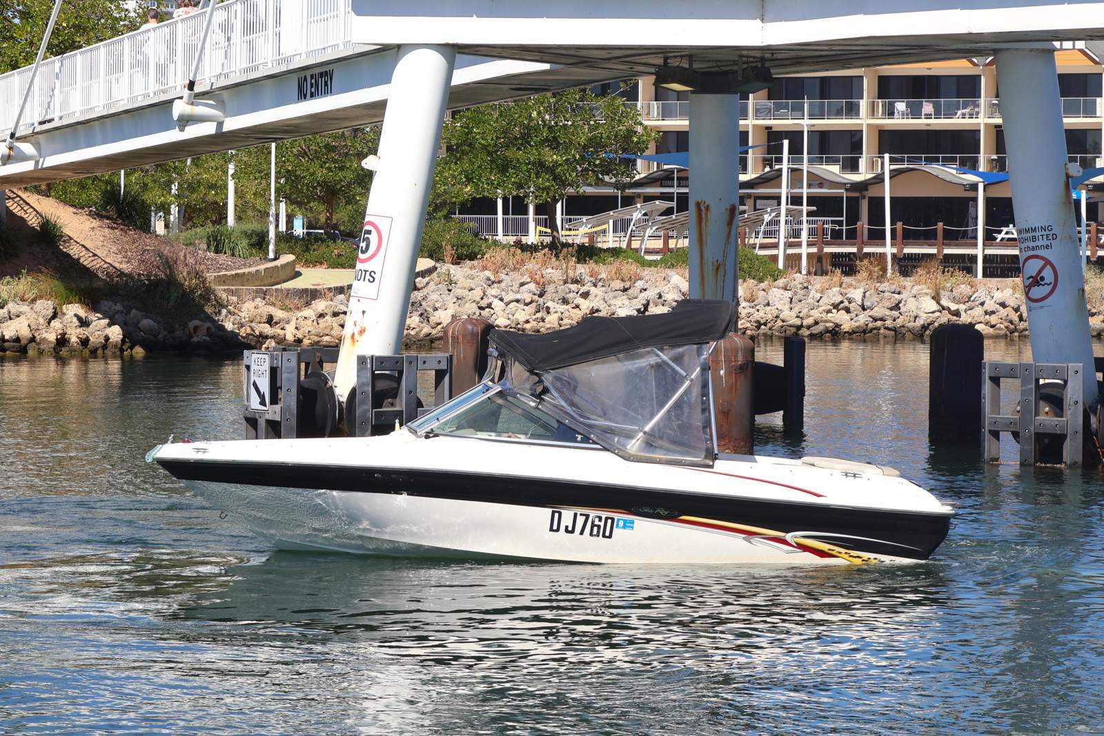 2006 SEA RAY 180 SPORTS RUNABOUT