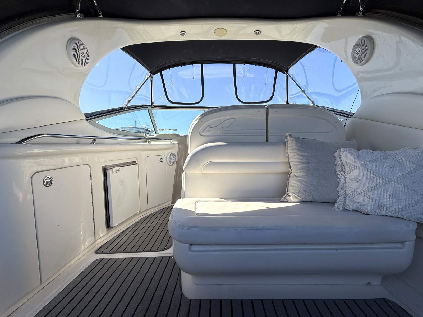 2004 SEA RAY 335 MY04 SUNDANCER SPORTS CRUISER