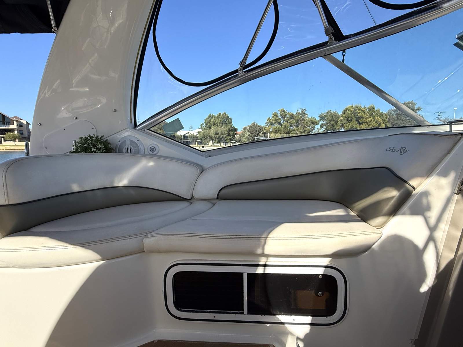2005 SEA RAY 275 SUNDANCER CRUISER