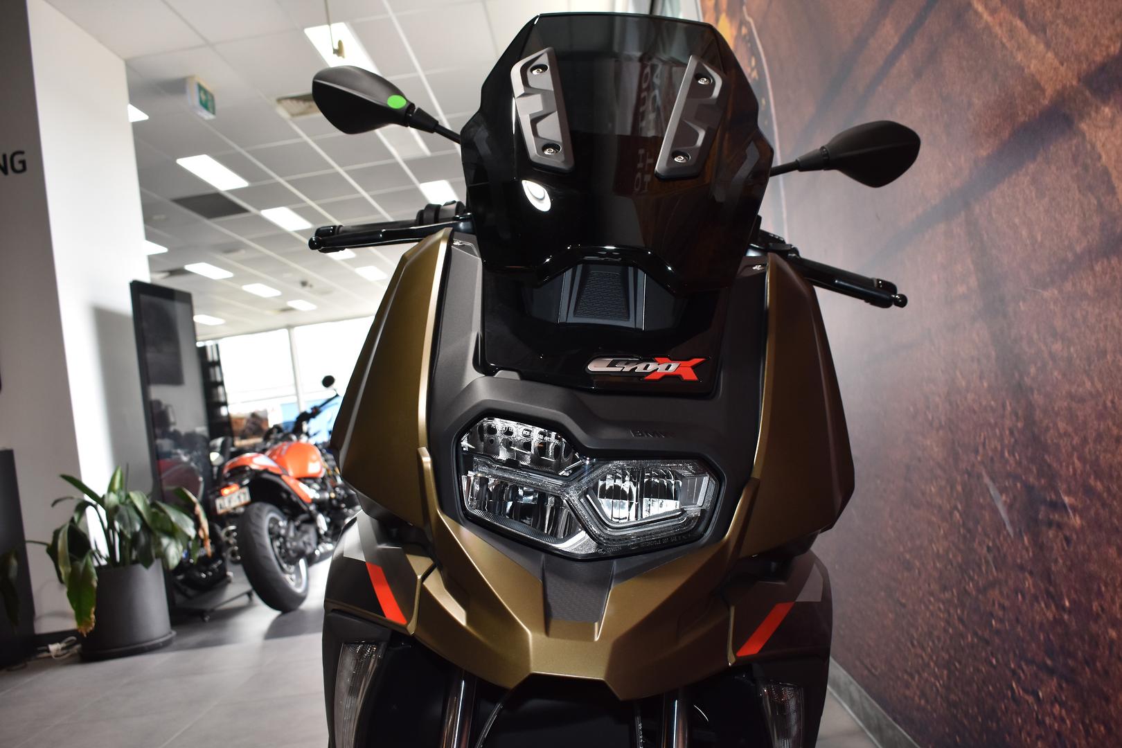 2025 BMW C 400 X ION SCOOTER