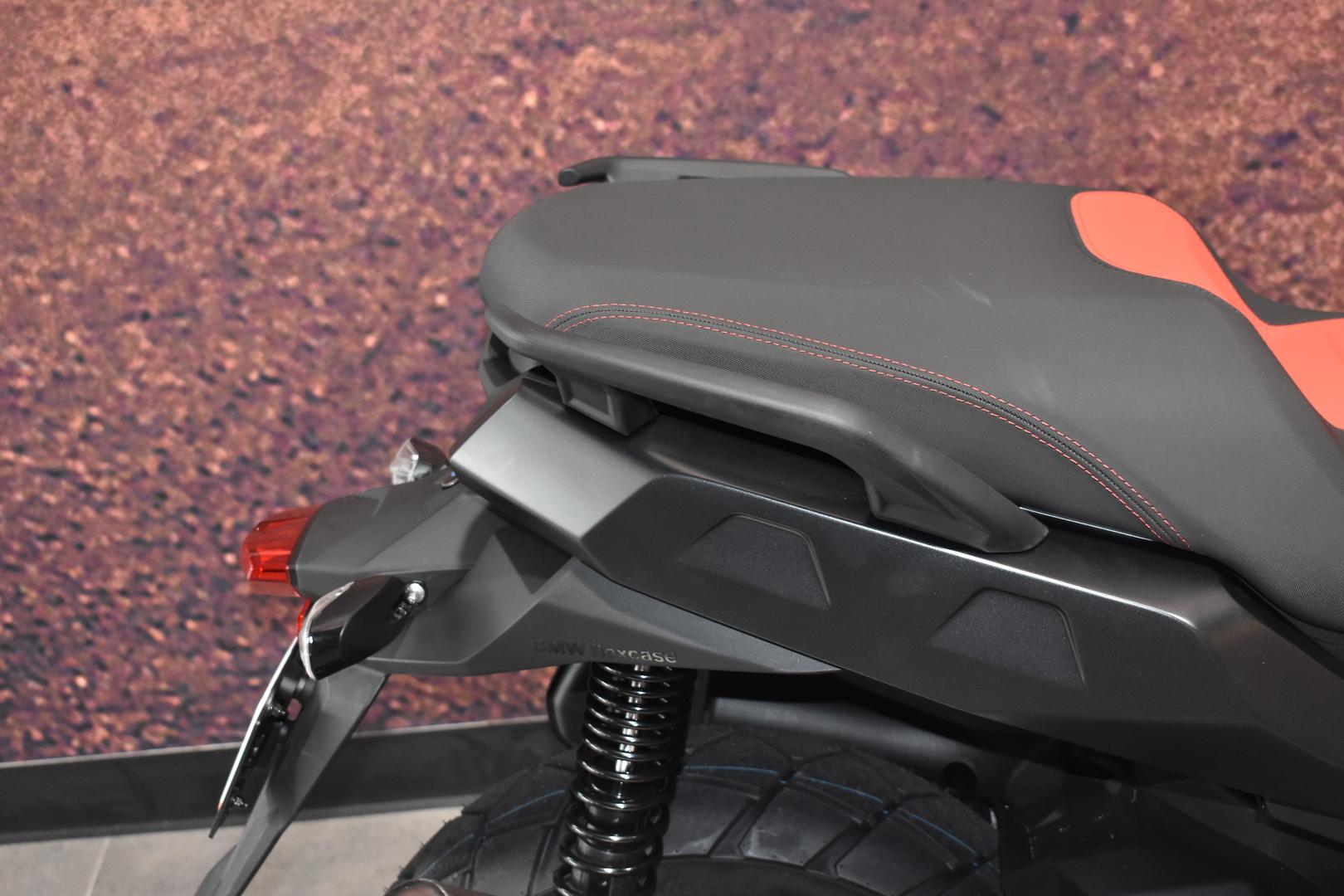 2025 BMW C 400 X ION SCOOTER