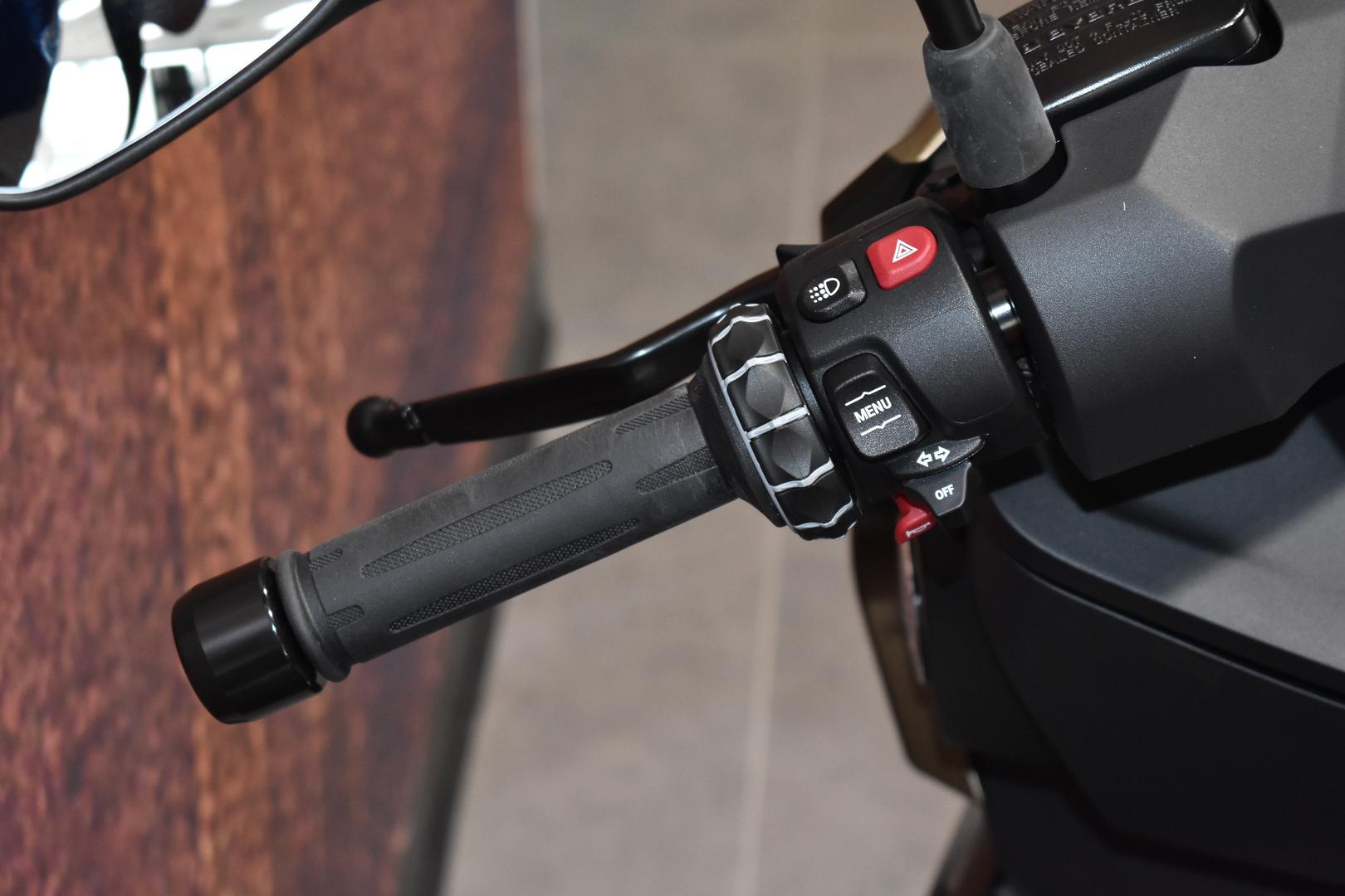 2025 BMW C 400 X ION SCOOTER