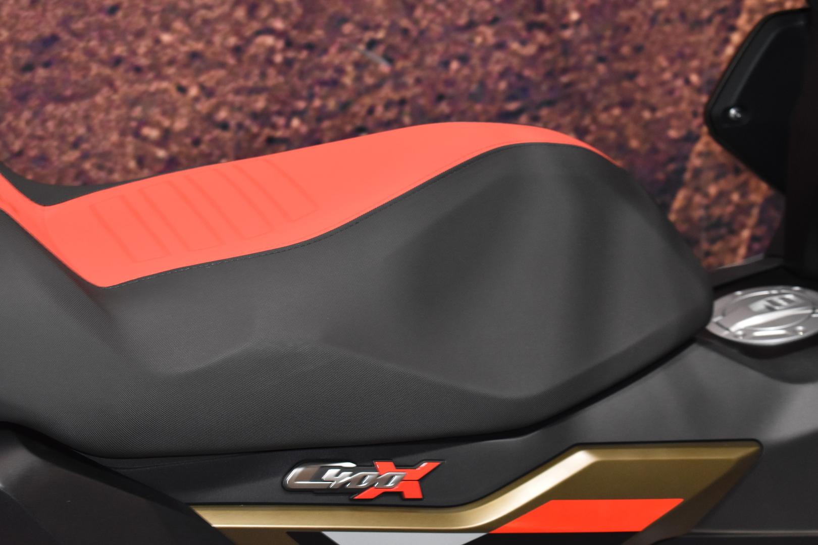 2025 BMW C 400 X ION SCOOTER
