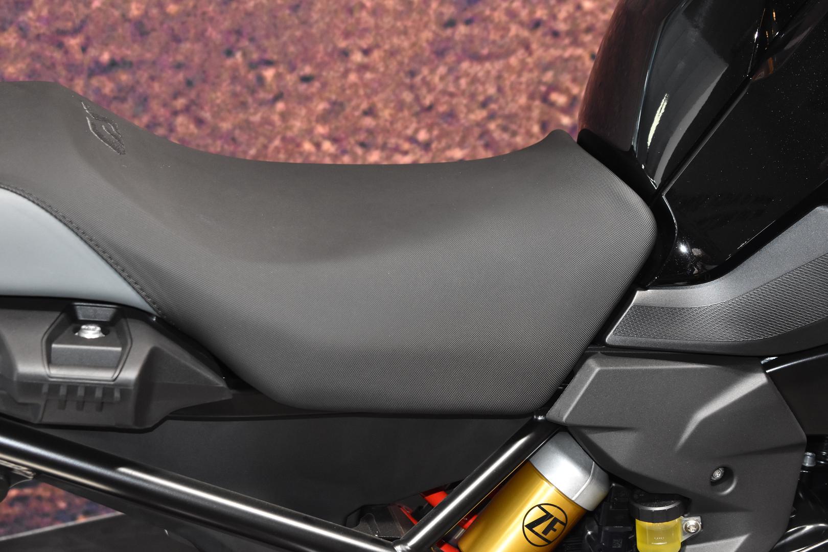 2024 BMW F 800 GS TRIPLE BLACK DUAL SPORTS
