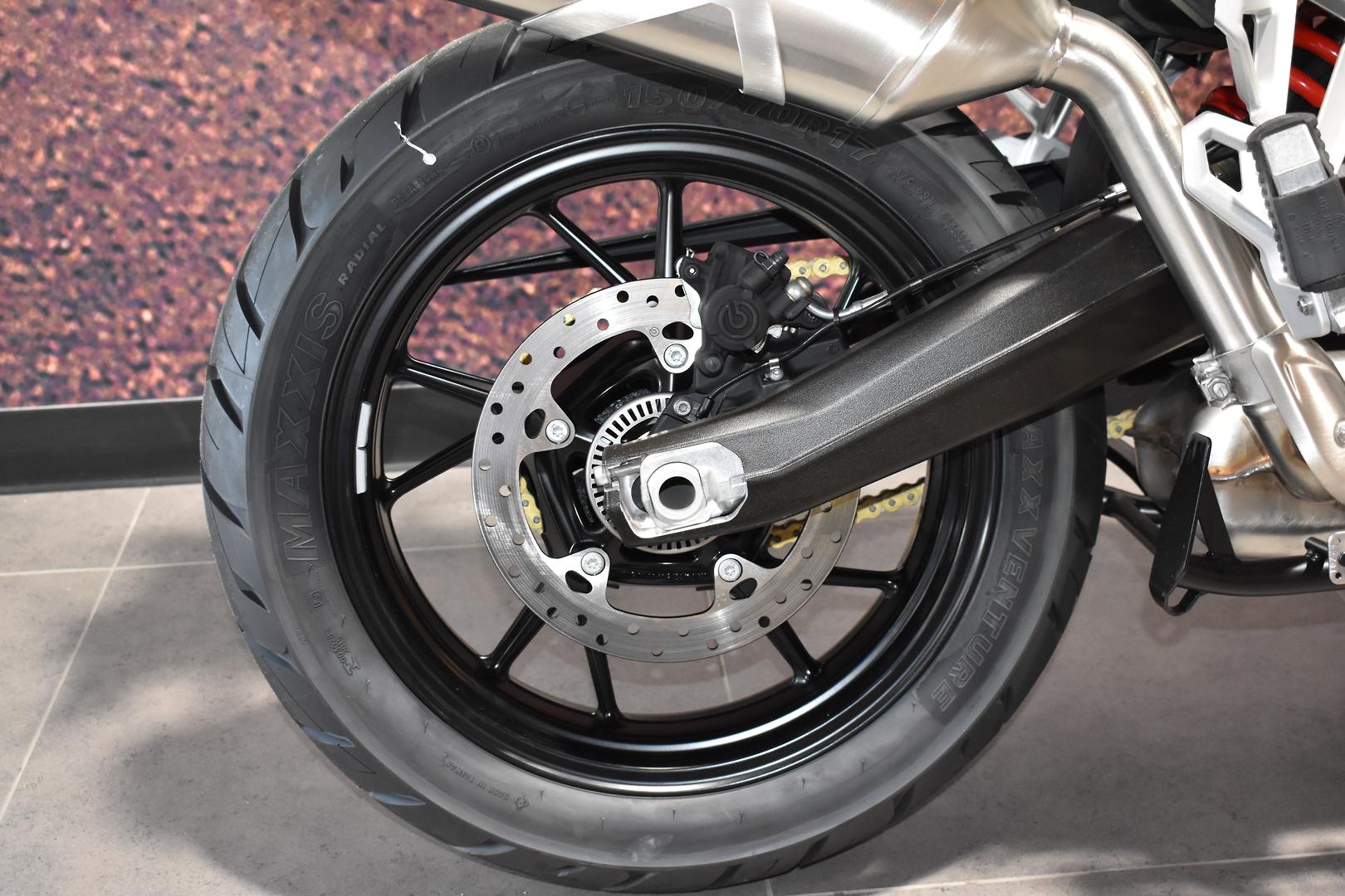 2024 BMW F 800 GS TRIPLE BLACK DUAL SPORTS