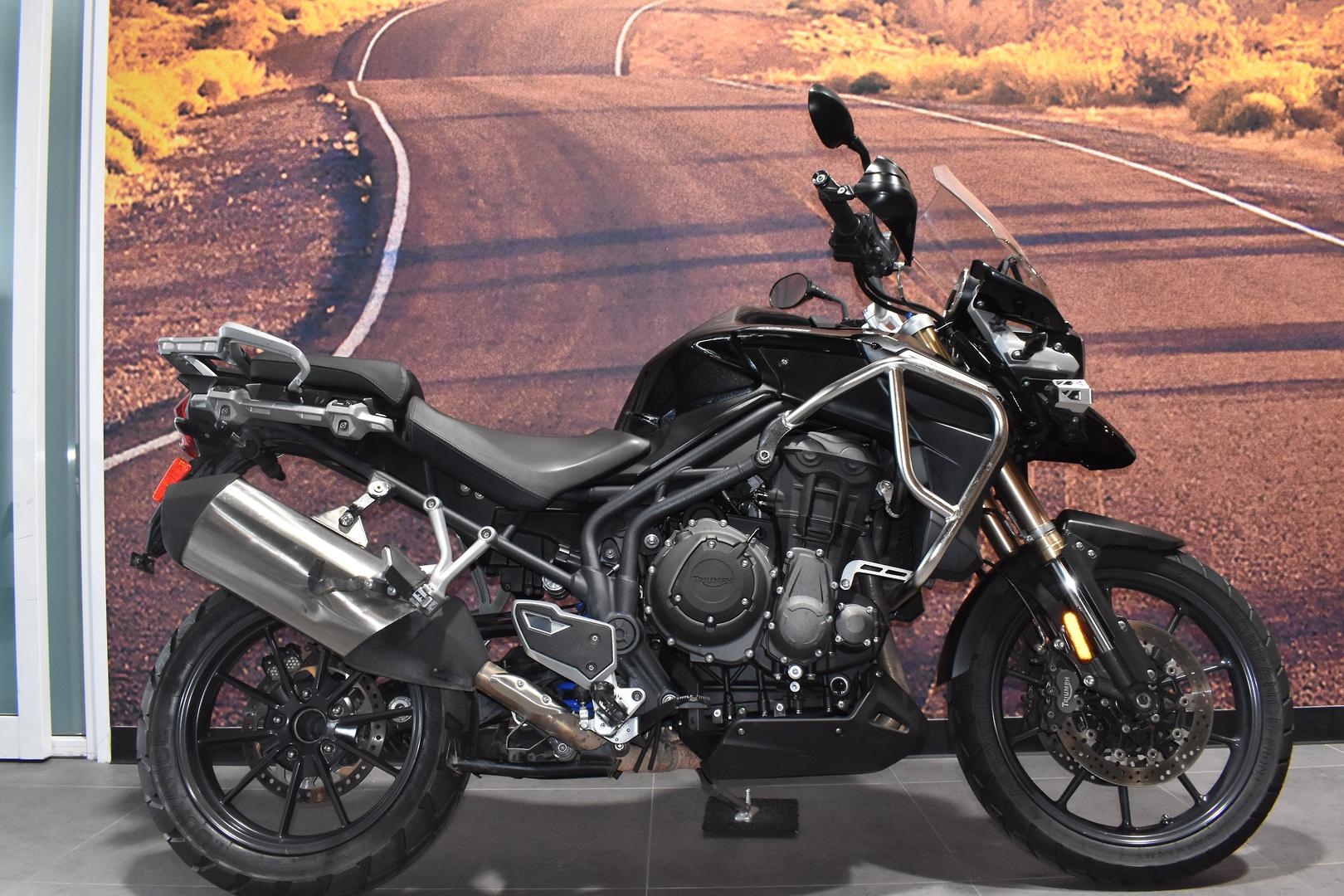 2013 TRIUMPH TIGER EXPLORER DUAL SPORTS