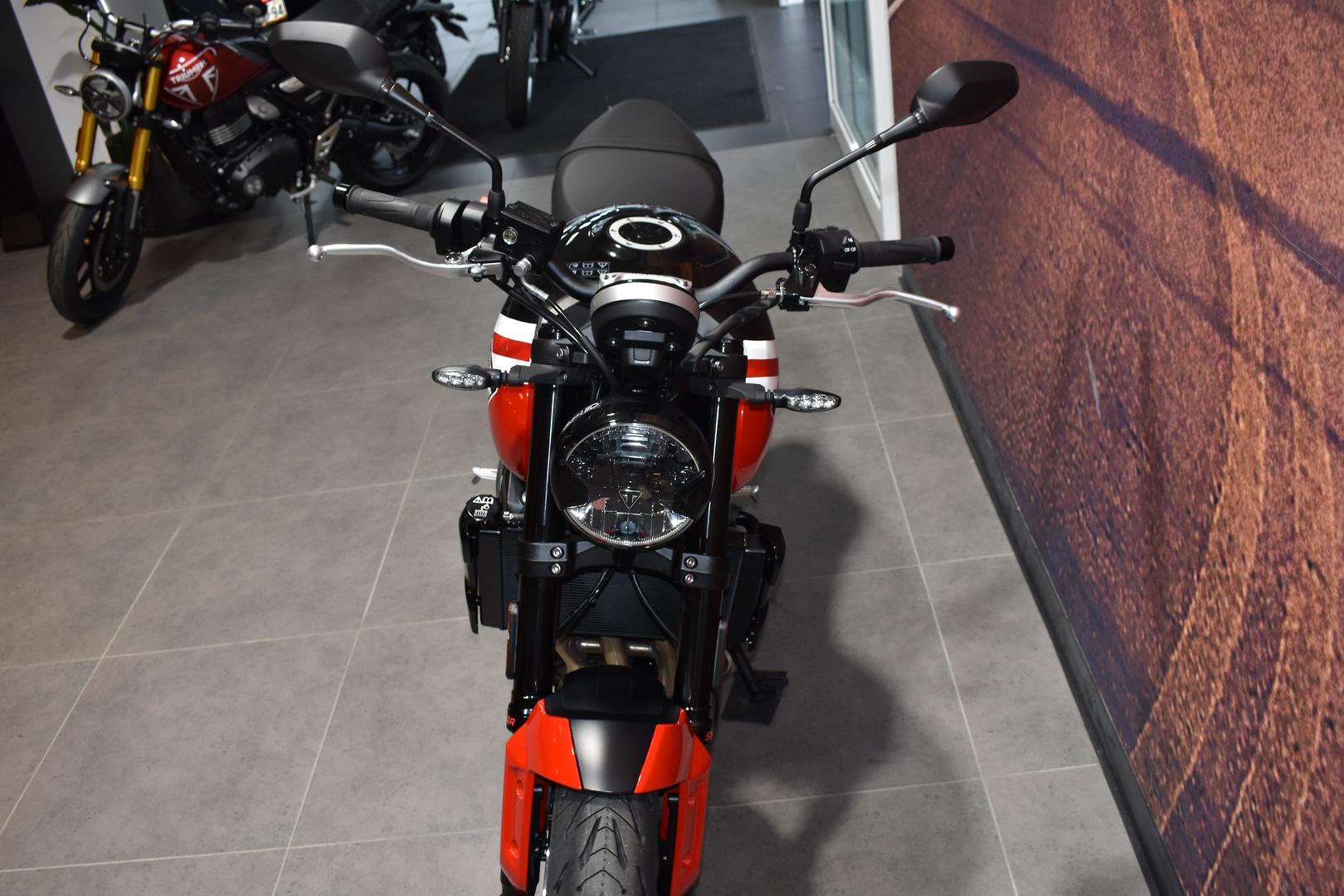 2025 TRIUMPH TRIDENT 660 ROAD