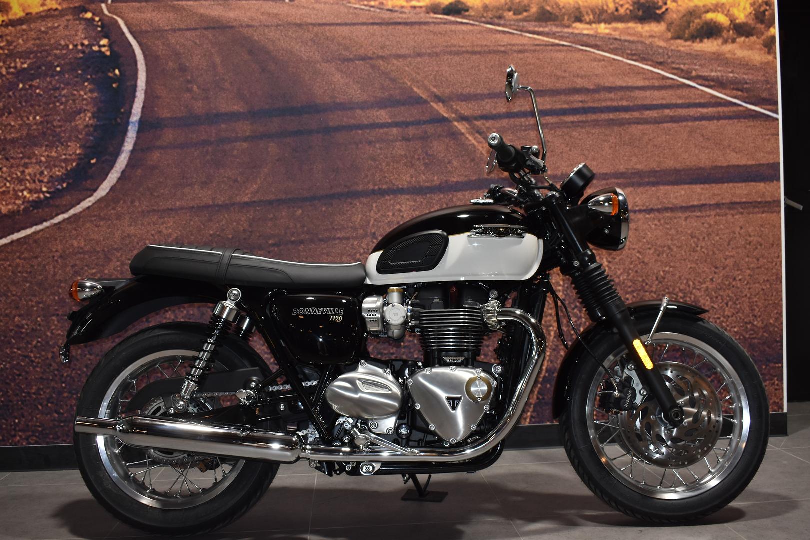 2025 TRIUMPH BONNEVILLE T120 ROAD