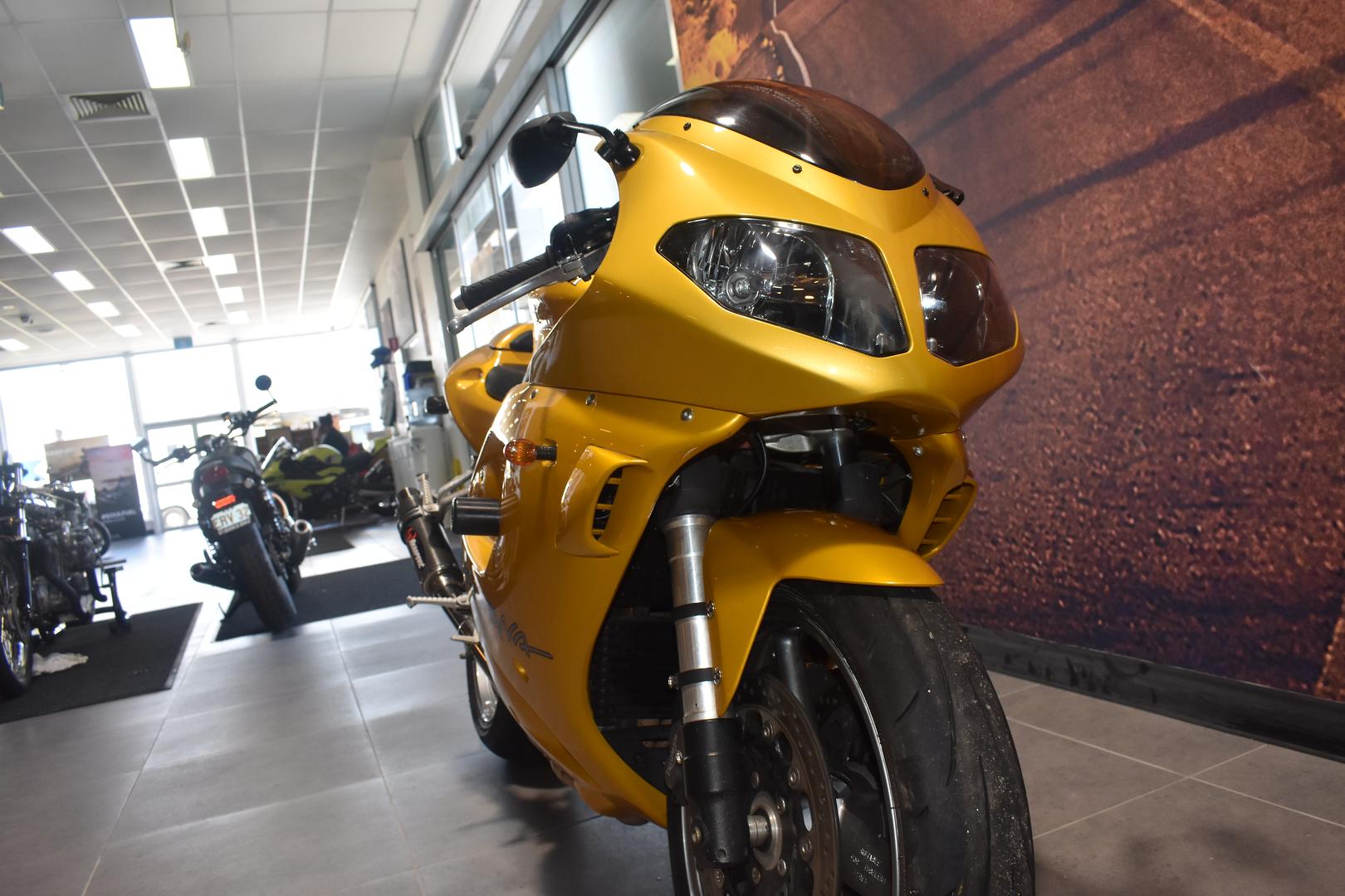 2006 TRIUMPH DAYTONA 955I SPORTS