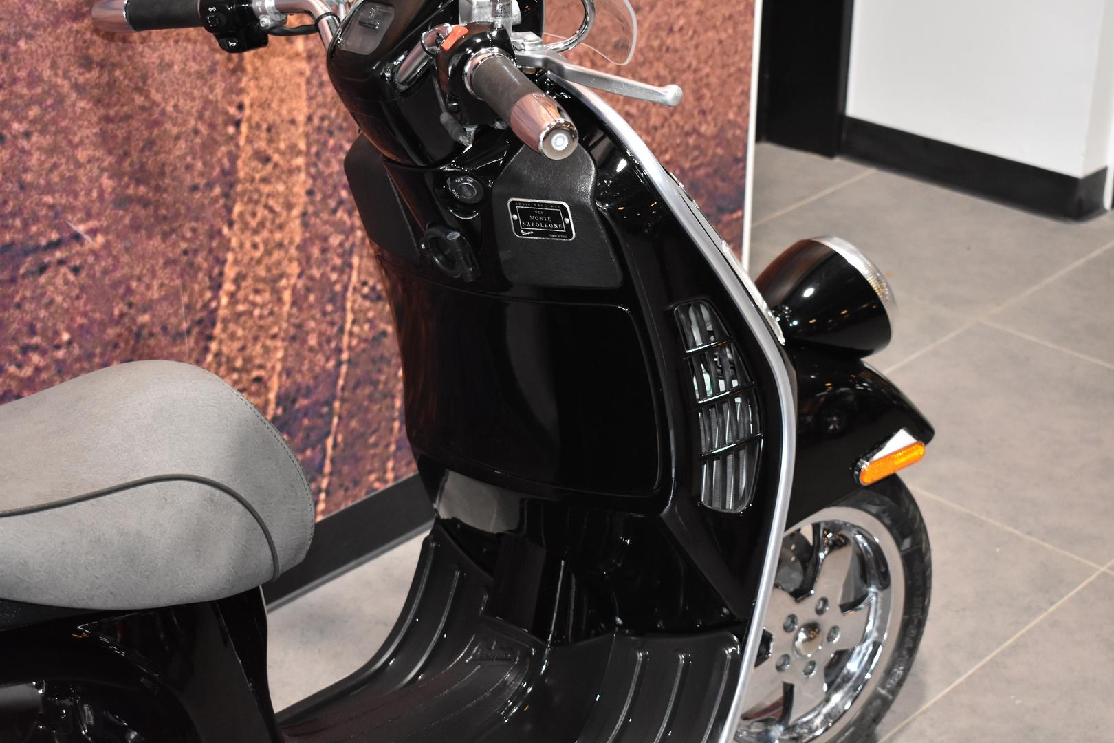 2010 VESPA GTV 300 VIA MONTENAPOLEONE SCOOTER