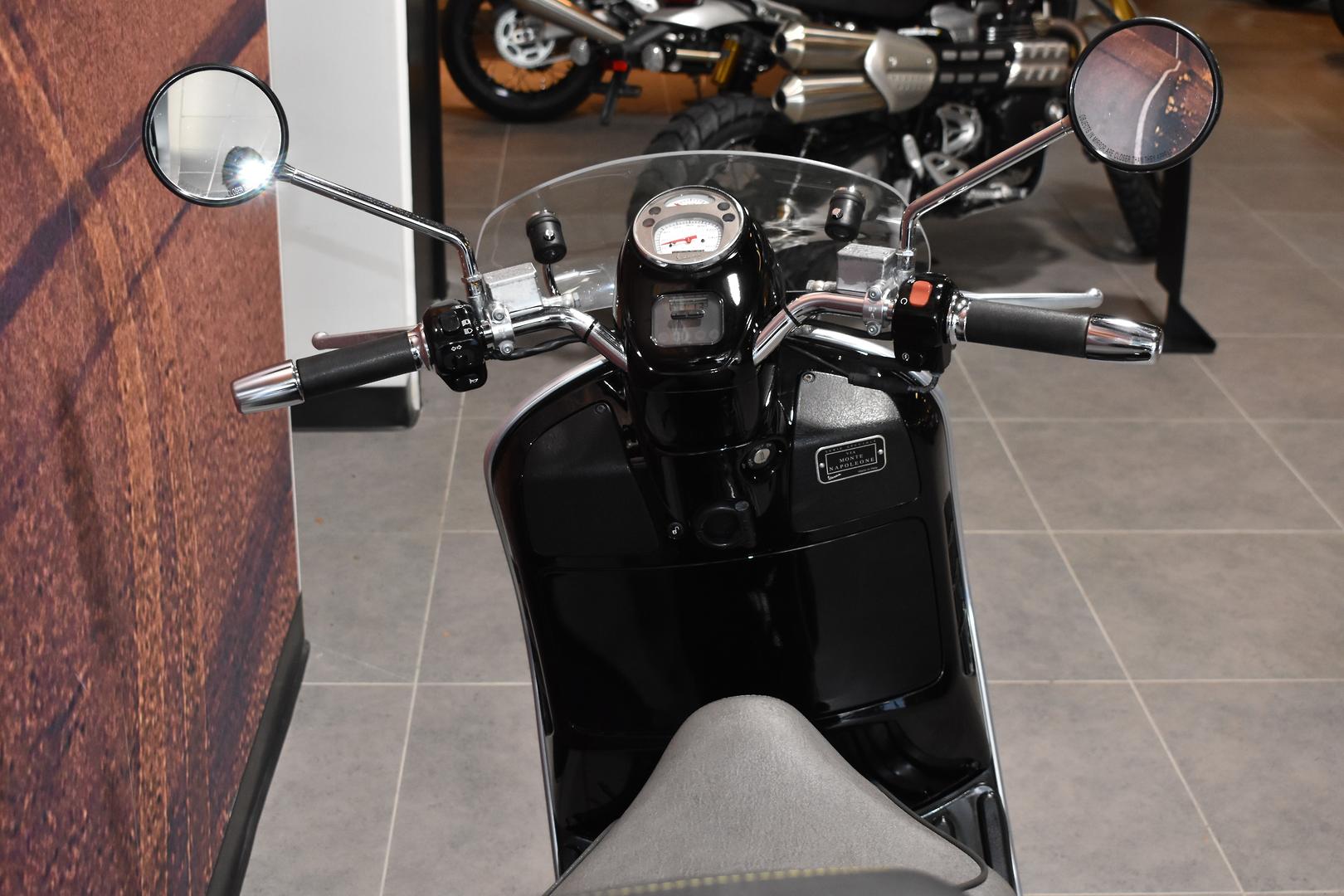 2010 VESPA GTV 300 VIA MONTENAPOLEONE SCOOTER