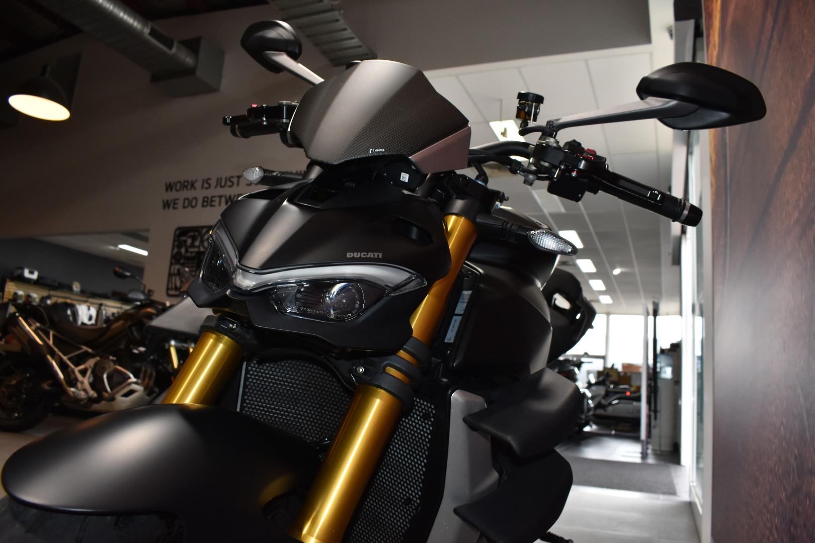 2022 DUCATI STREETFIGHTER V4 S SPORTS