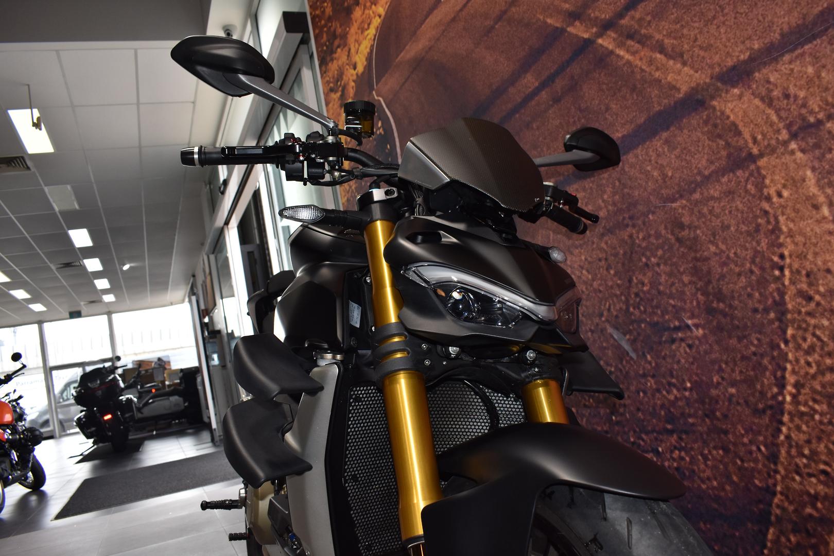 2022 DUCATI STREETFIGHTER V4 S SPORTS