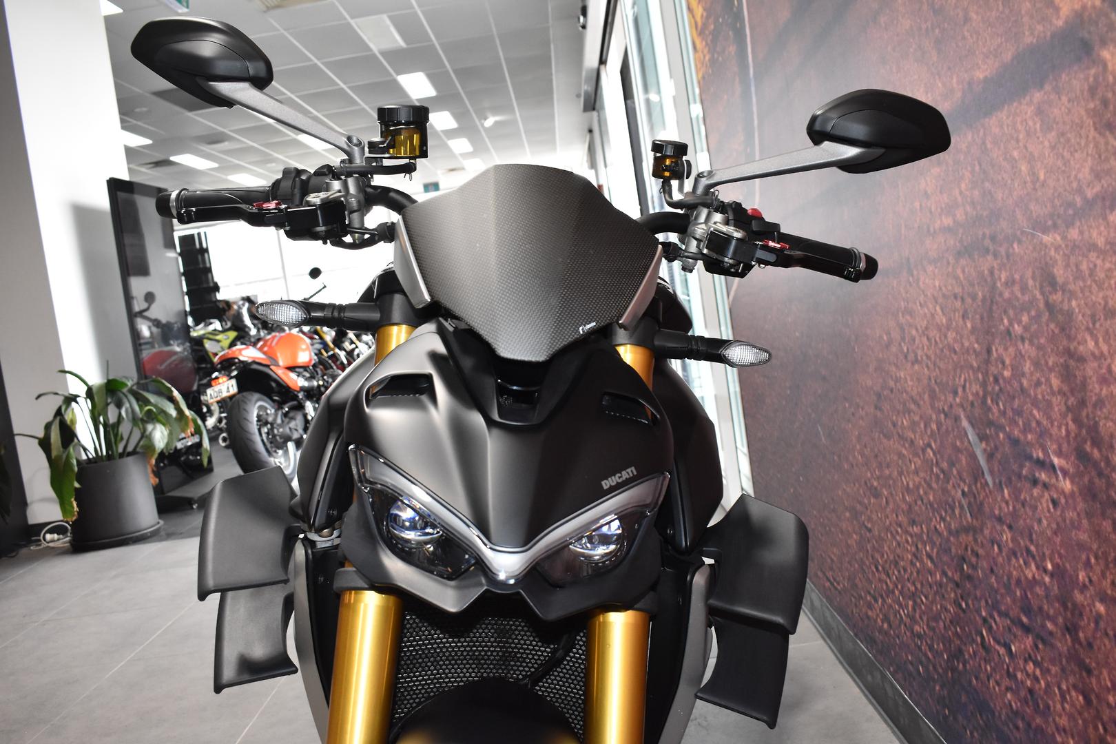 2022 DUCATI STREETFIGHTER V4 S SPORTS