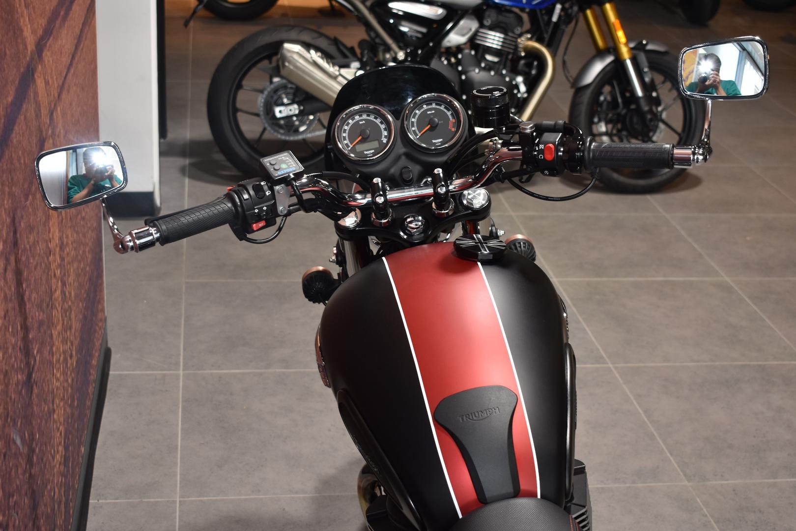 2013 TRIUMPH BONNEVILLE SE ROAD
