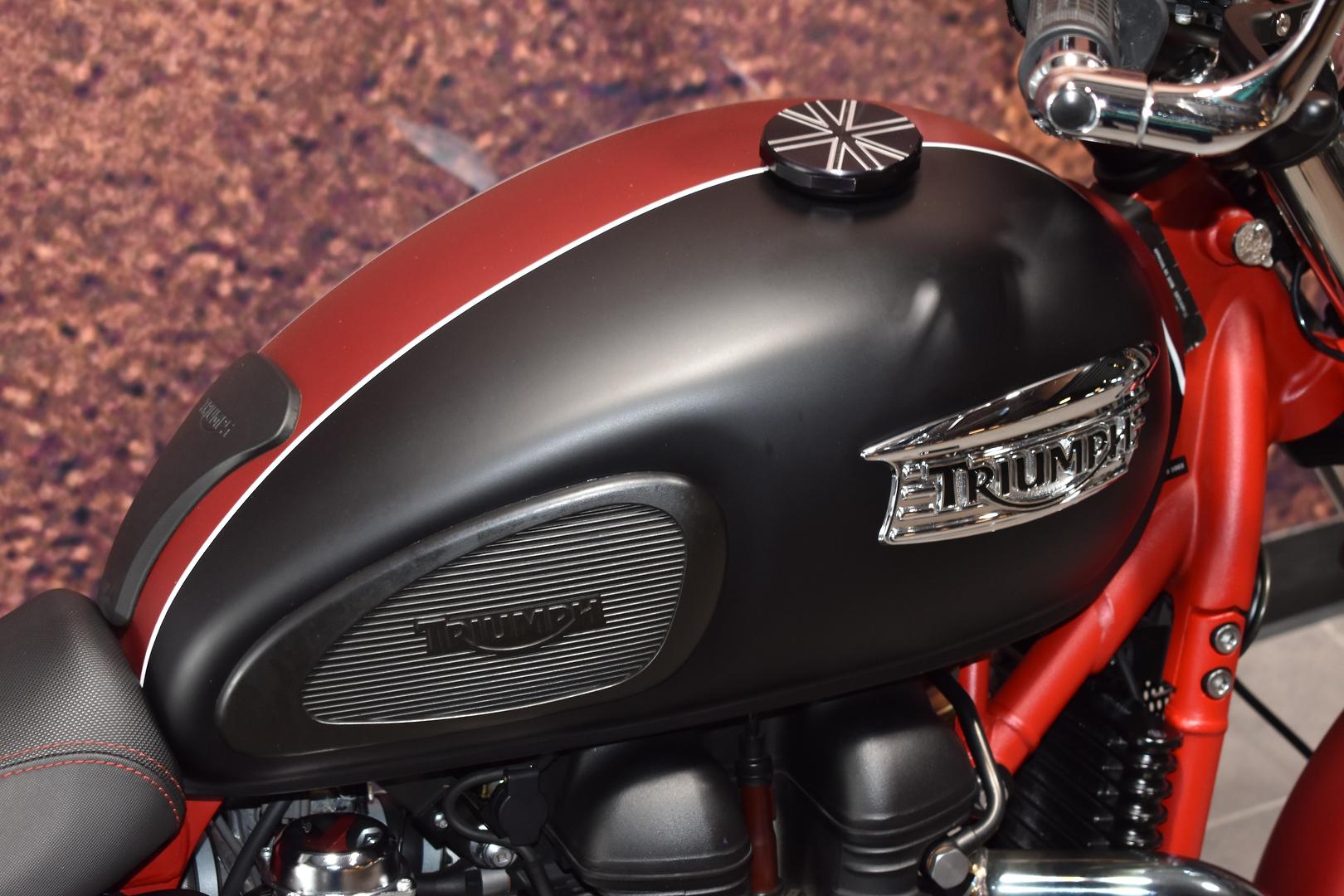 2013 TRIUMPH BONNEVILLE SE ROAD