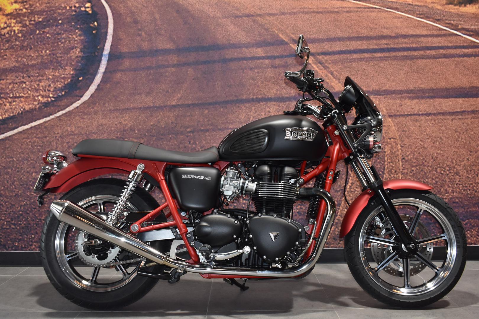 2013 TRIUMPH BONNEVILLE SE ROAD
