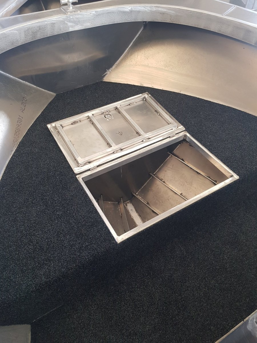 2024 CORALINE 550 SERIES II CENTRE CONSOLE