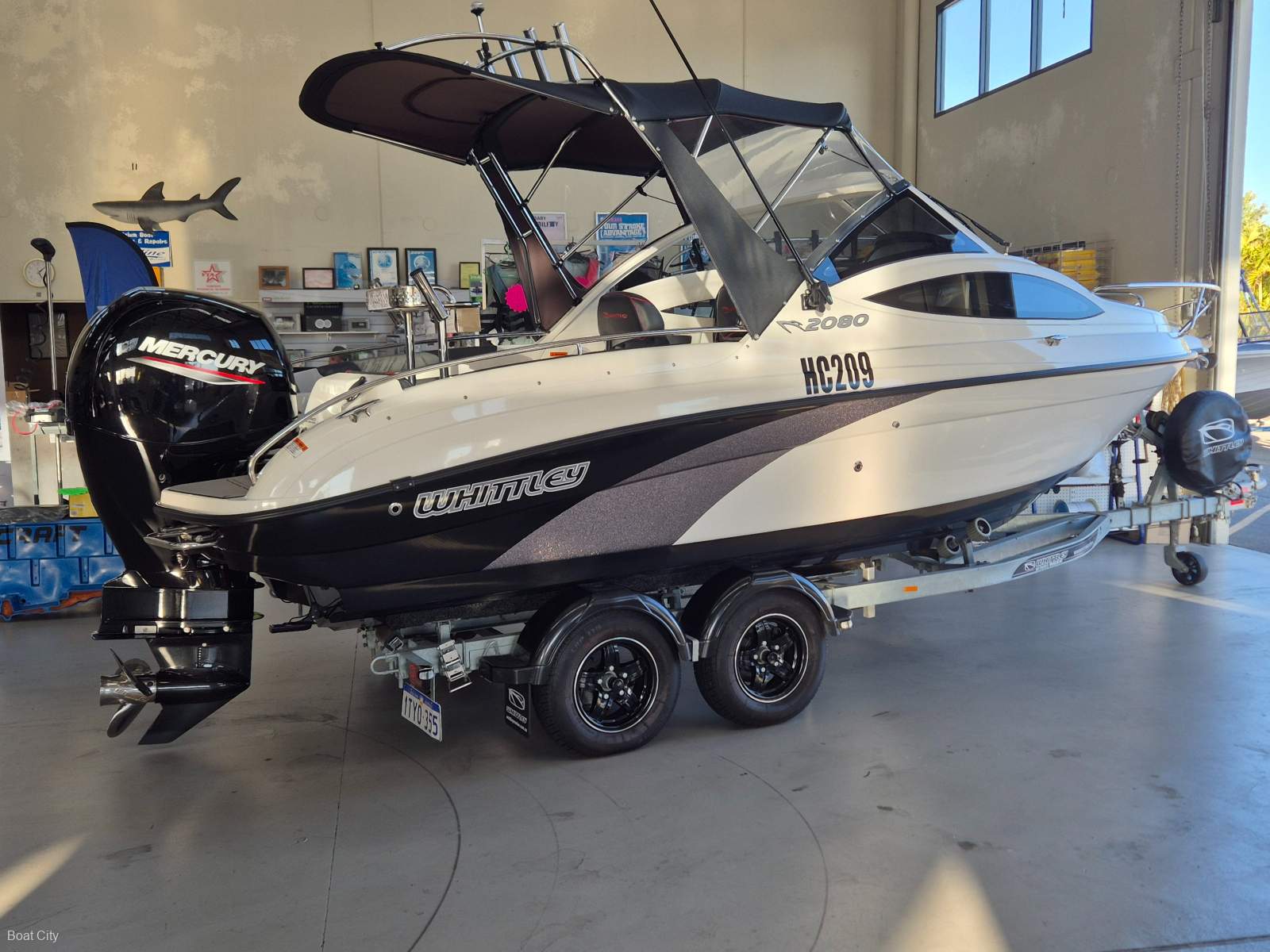 CARIBBEAN 213 REEF RUNNER