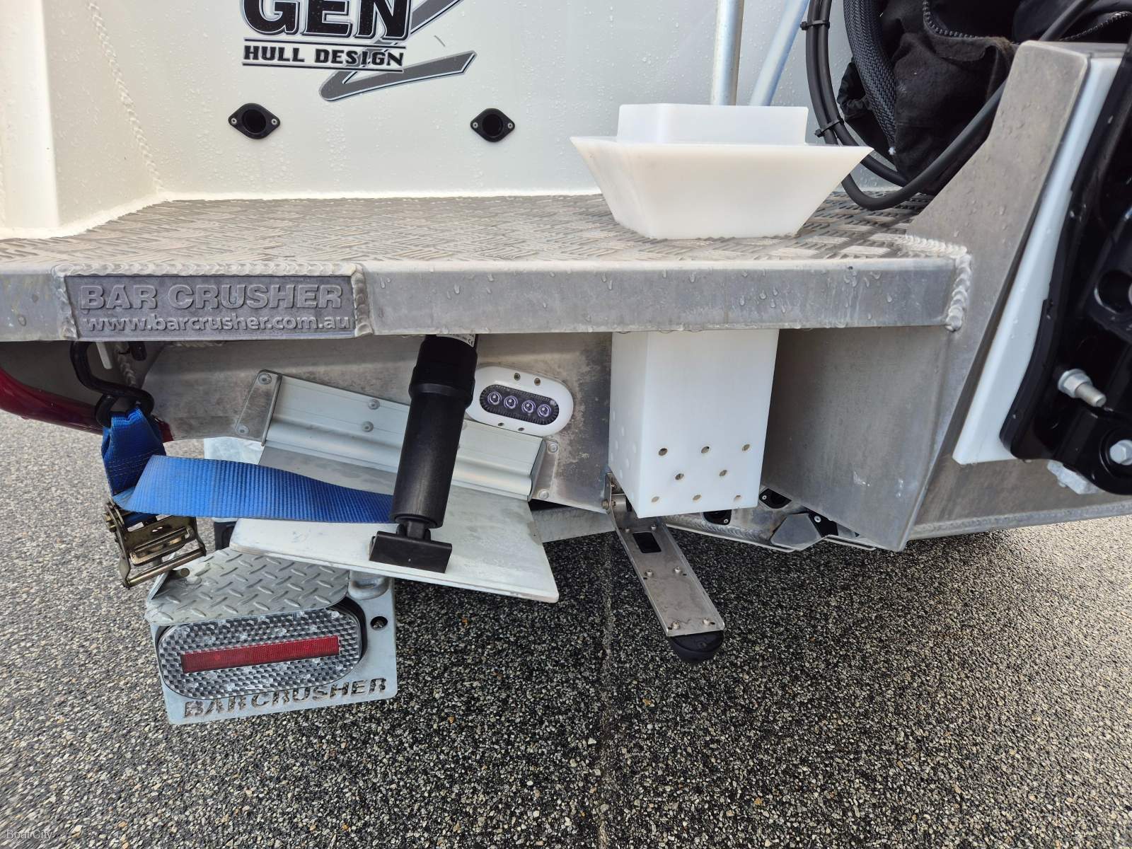 2019 BAR CRUSHER 575 C CUDDY CABIN