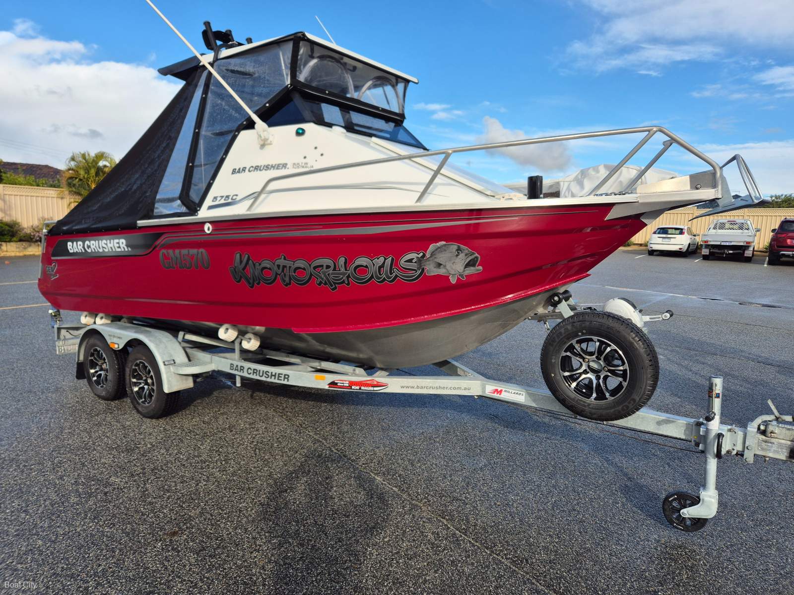 2019 BAR CRUSHER 575 C CUDDY CABIN