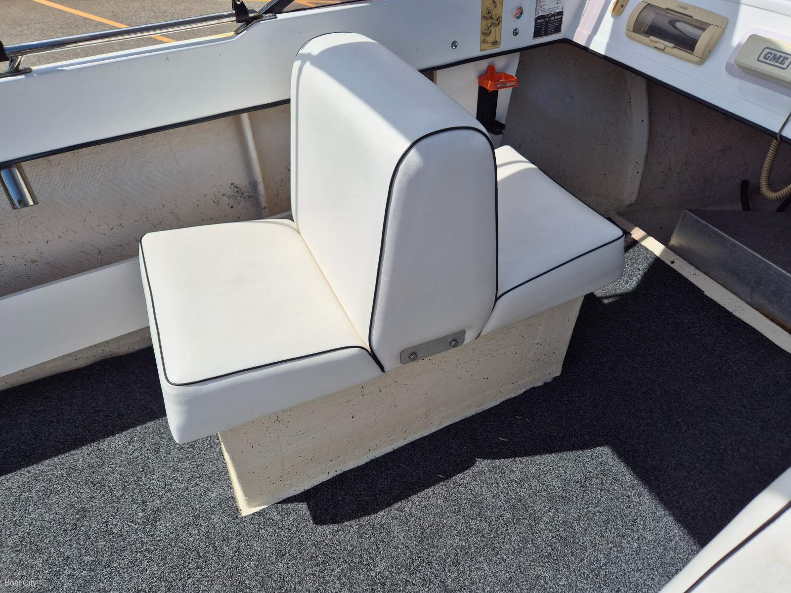 1980 PACEMAKER STRIKER 210 OFFSHORE CRUISER