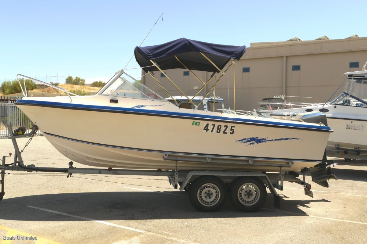 1977 PACEMAKER CHARGER 560 RUNABOUT
