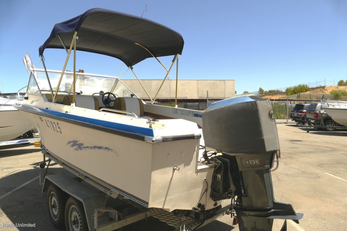 1977 PACEMAKER CHARGER 560 RUNABOUT