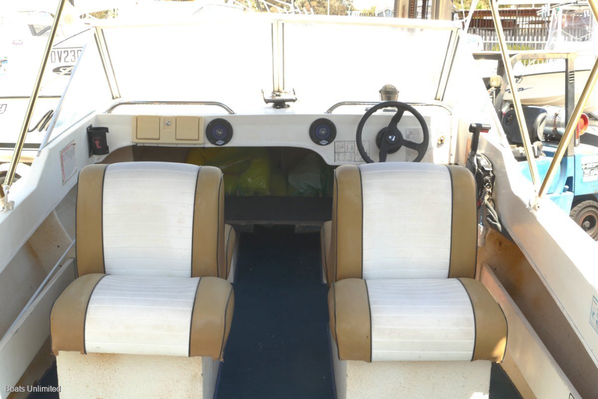 1977 PACEMAKER CHARGER 560 RUNABOUT